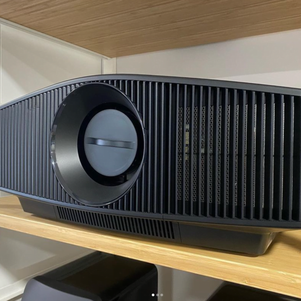 Sony – VPL-VW790ES