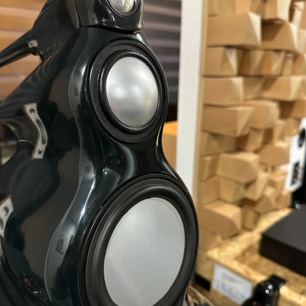 Bowers & Wilkins – Nautilus