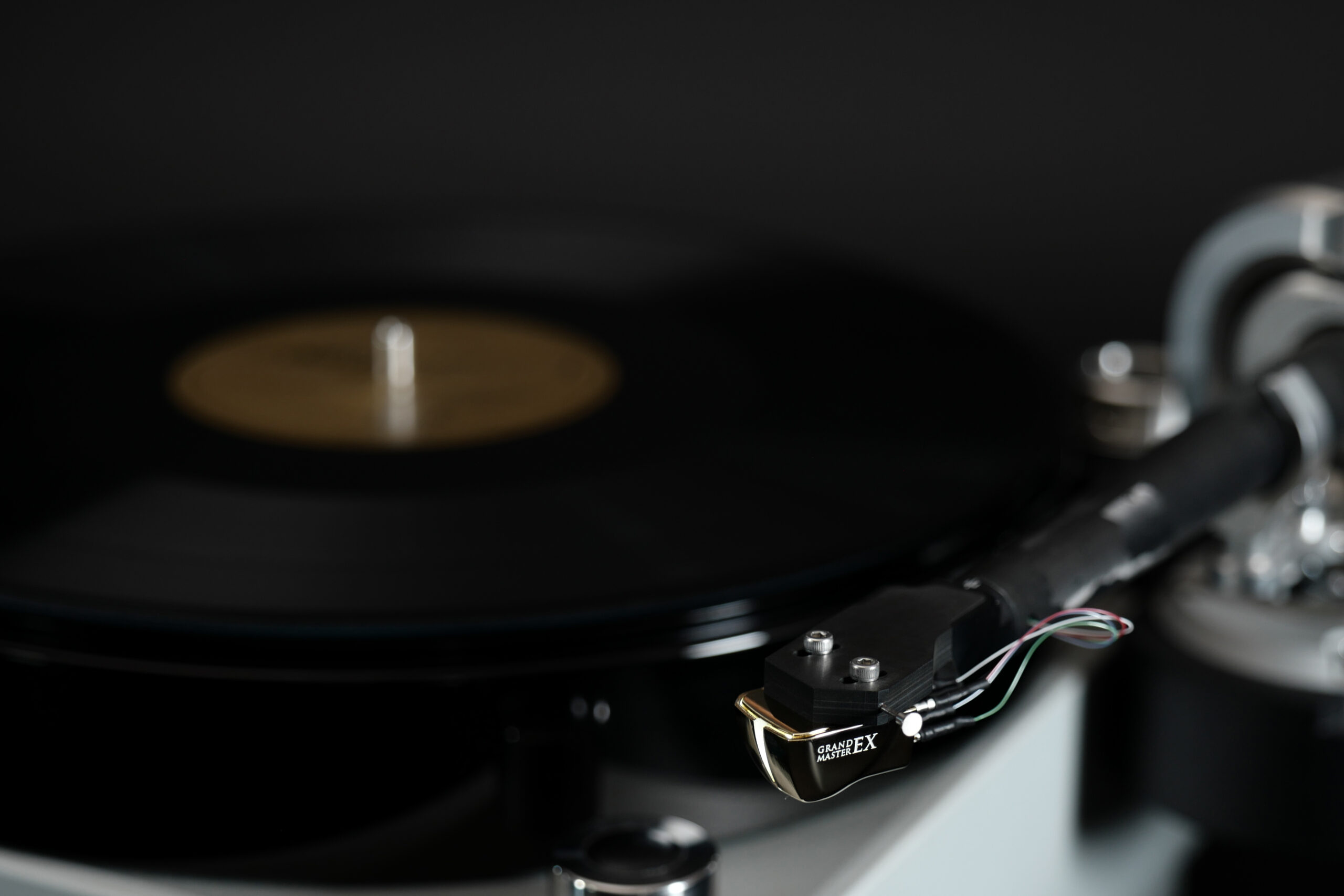DS Audio Grand Master Extreme — statement absolu one-piece diamond cantilever