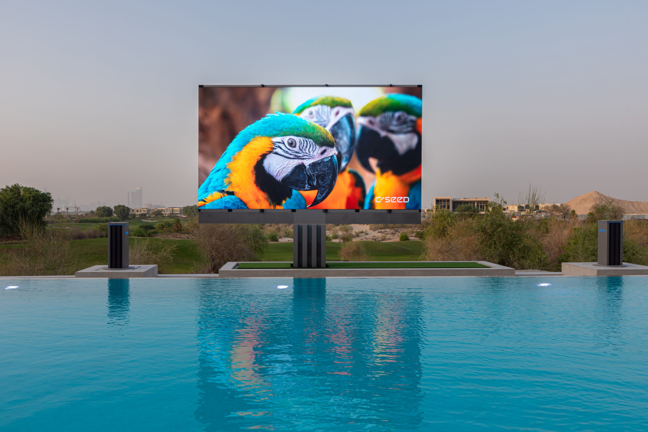 C SEED HLR — téléviseur d'extérieur MicroLED, Dubai