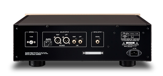 Accuphase T-1300 — face arrière